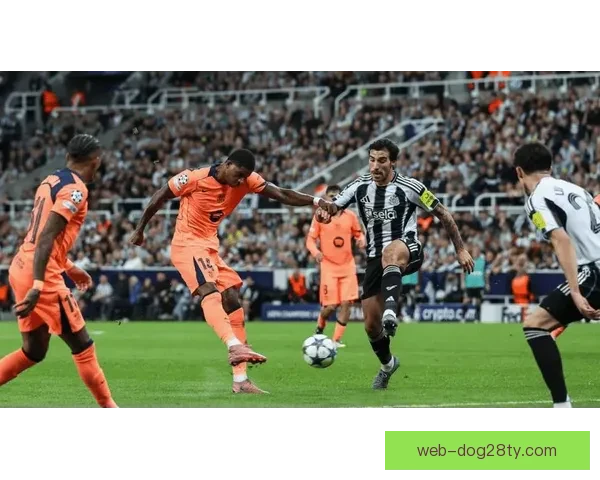 加维随巴萨抵达纽卡安静下榻 加维随巴萨抵达纽卡安静下榻